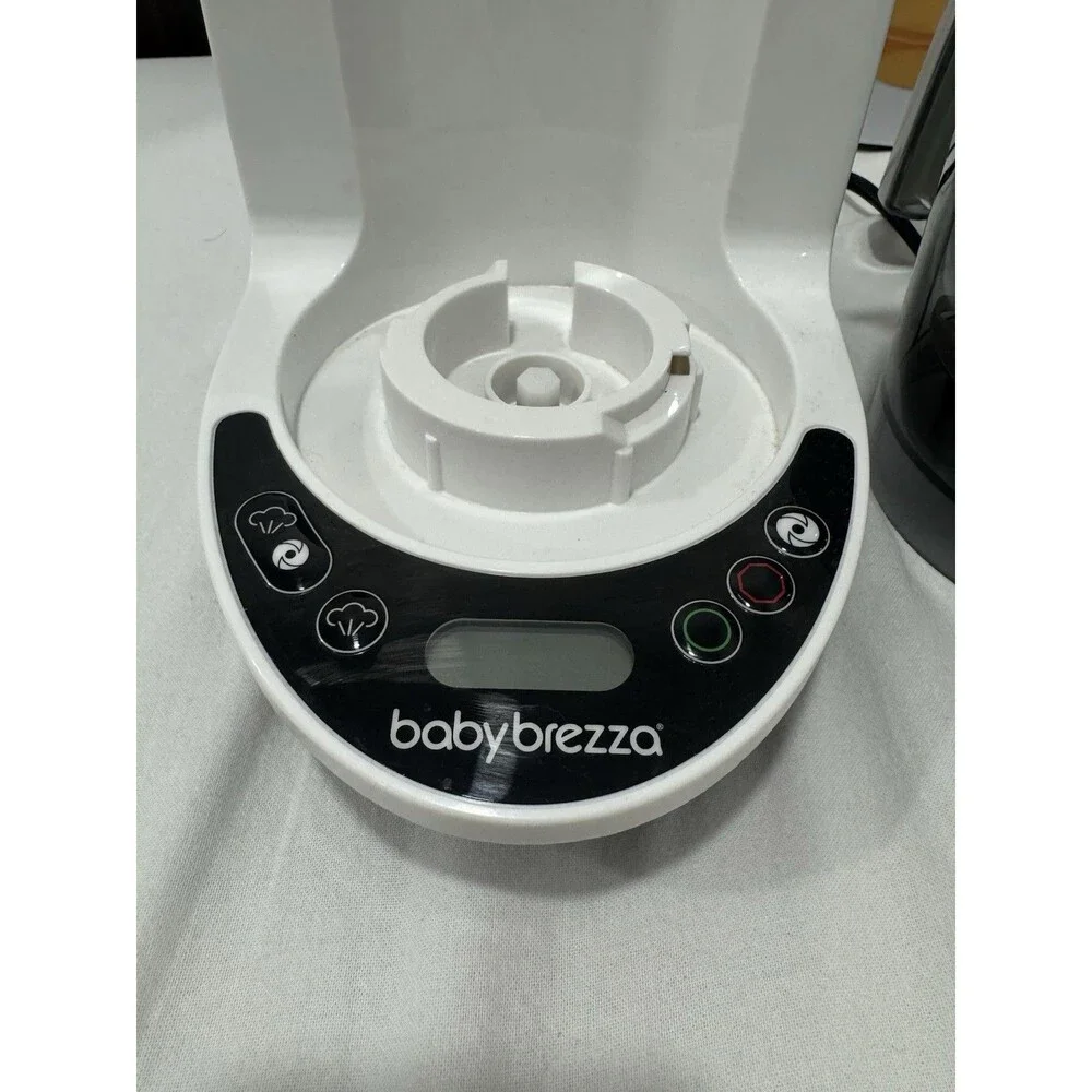 Baby Brezza One Step Food Maker Deluxe - Great Condition